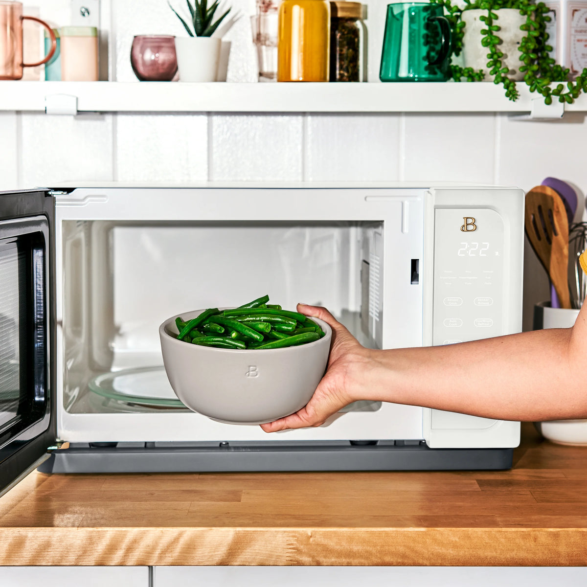 Beautiful 1.1 cu ft 1000 Watt, Sensor Microwave Oven, White Icing by Drew Barrymore, New - Product image 14